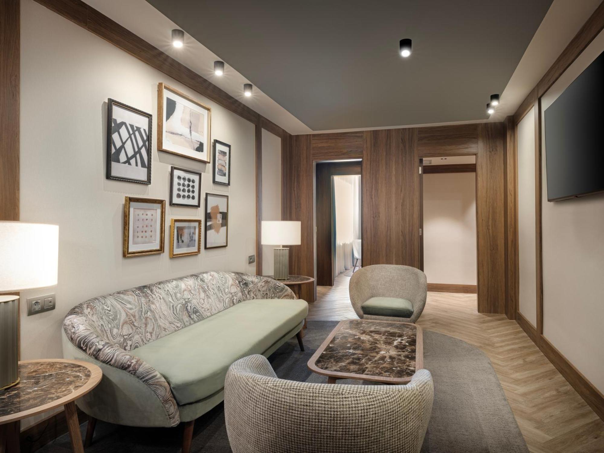 The Westin Madrid Cuzco Hotel Ngoại thất bức ảnh