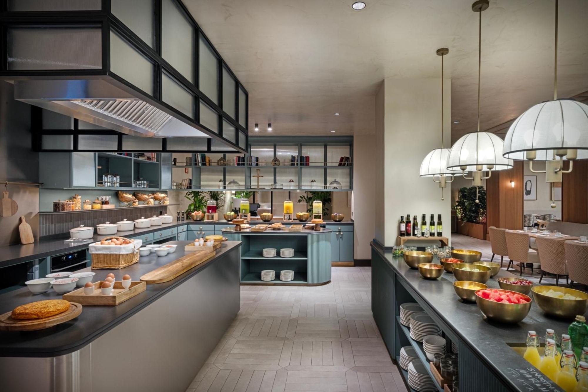 The Westin Madrid Cuzco Hotel Ngoại thất bức ảnh